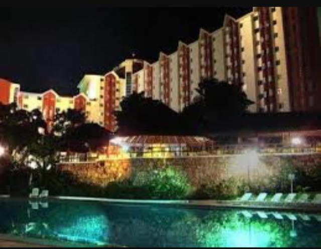 Hot Springs B3 *